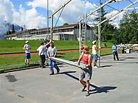 Huettenaufbau07_12